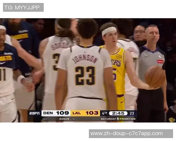 湖人最多落后29分崩盘：里夫斯36+8力不从心 无东詹难有竞争力